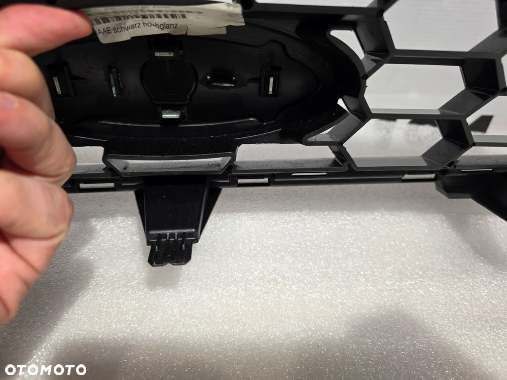 FORD MONDEO MK4 IV LIFT ST / TITANIUM ATRAPA / GRILL PRZEDNI PRZÓD , NR BS7J-8200-BCW , NR AUKCJI GL858 - 19