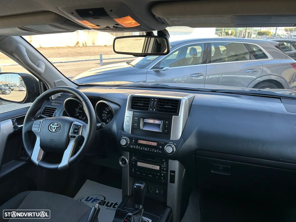 Toyota Land Cruiser - 24