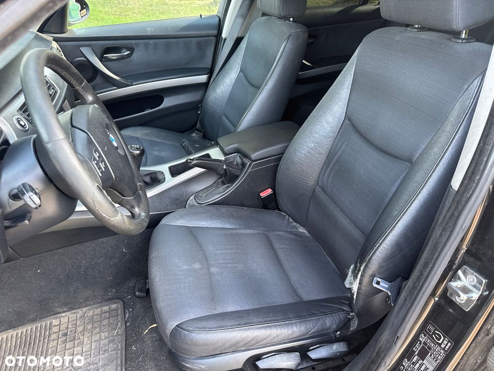 BMW Seria 3 320d - 23