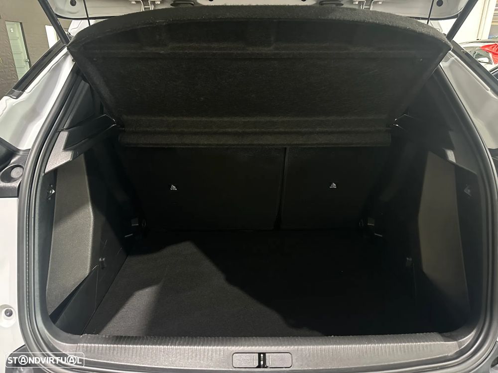 Peugeot 2008 1.2 PureTech Active - 4