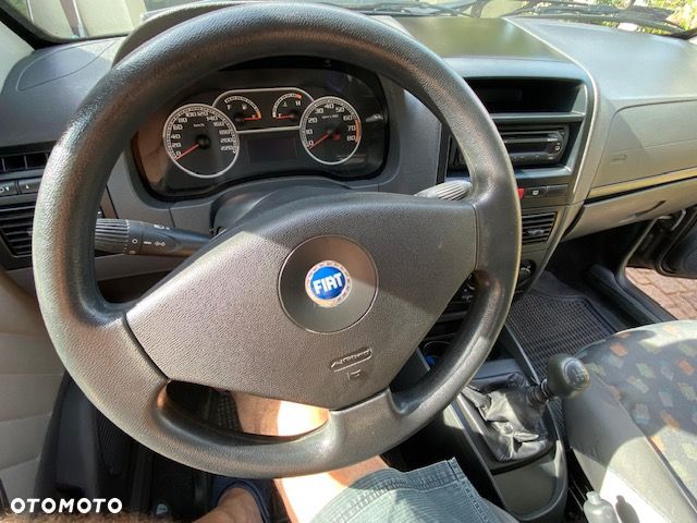 Fiat Albea 1.4 Dynamic - 16