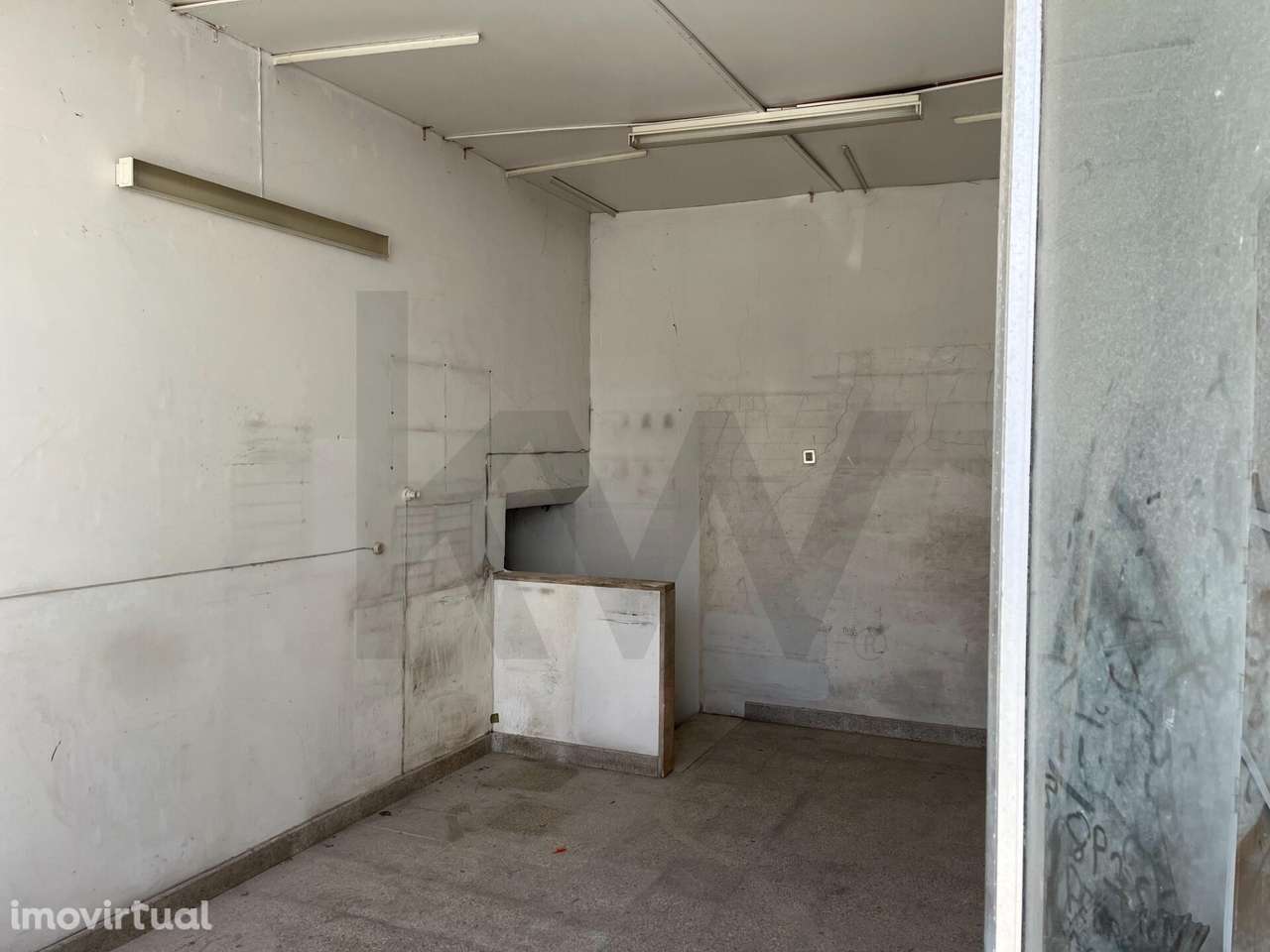 Loja em Benfica com 99 m2 – Crie o seu negócio à medida - Grande imagem: 3/24