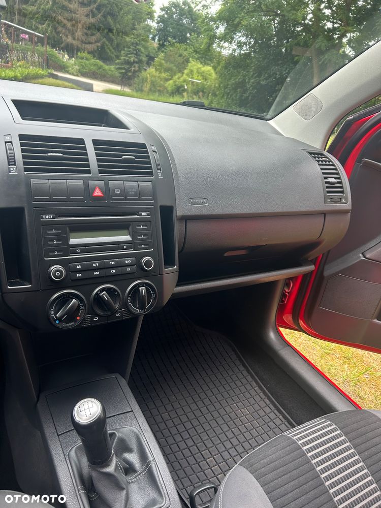 Volkswagen Polo - 12
