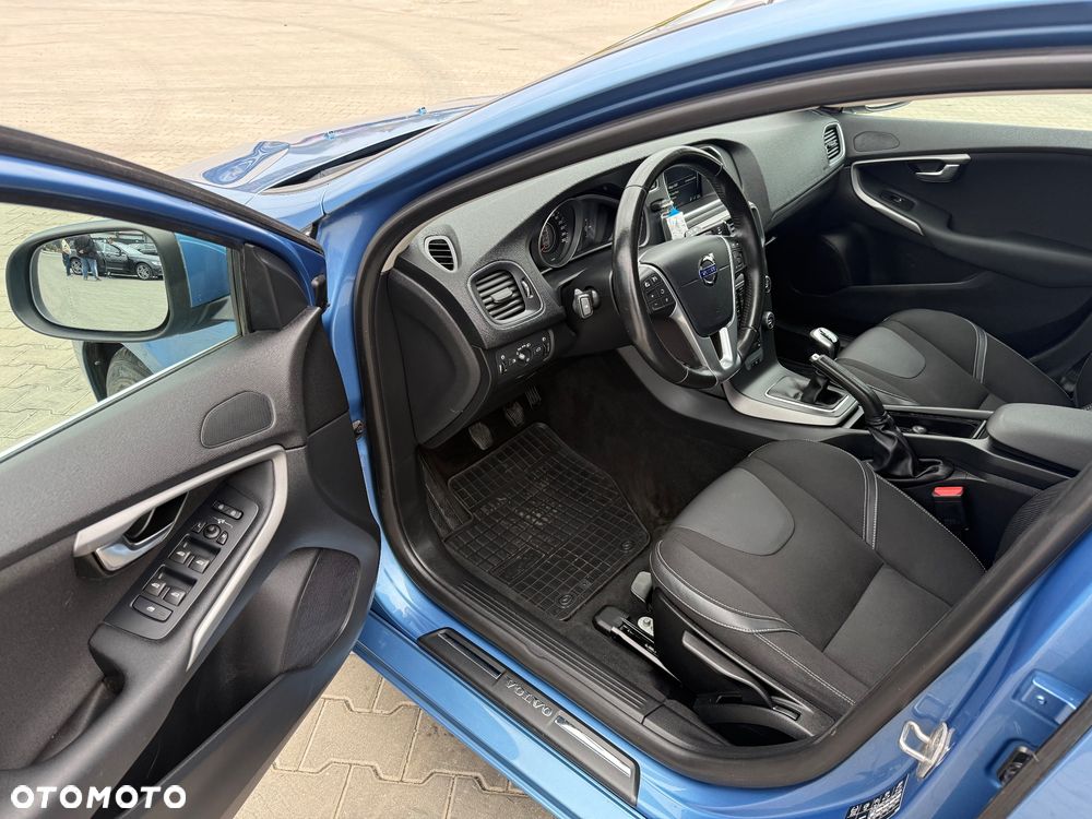 Volvo V40 D2 Momentum - 18