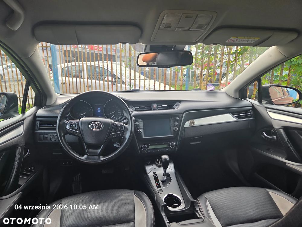 Toyota Avensis 1.8 Premium MS - 6