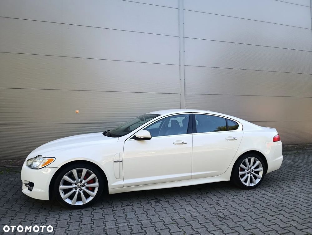 Jaguar XF 3.0 V6 S Pace - 23
