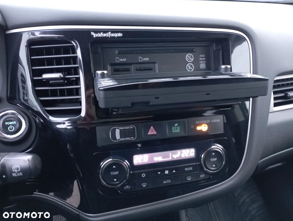 Mitsubishi Outlander - 29