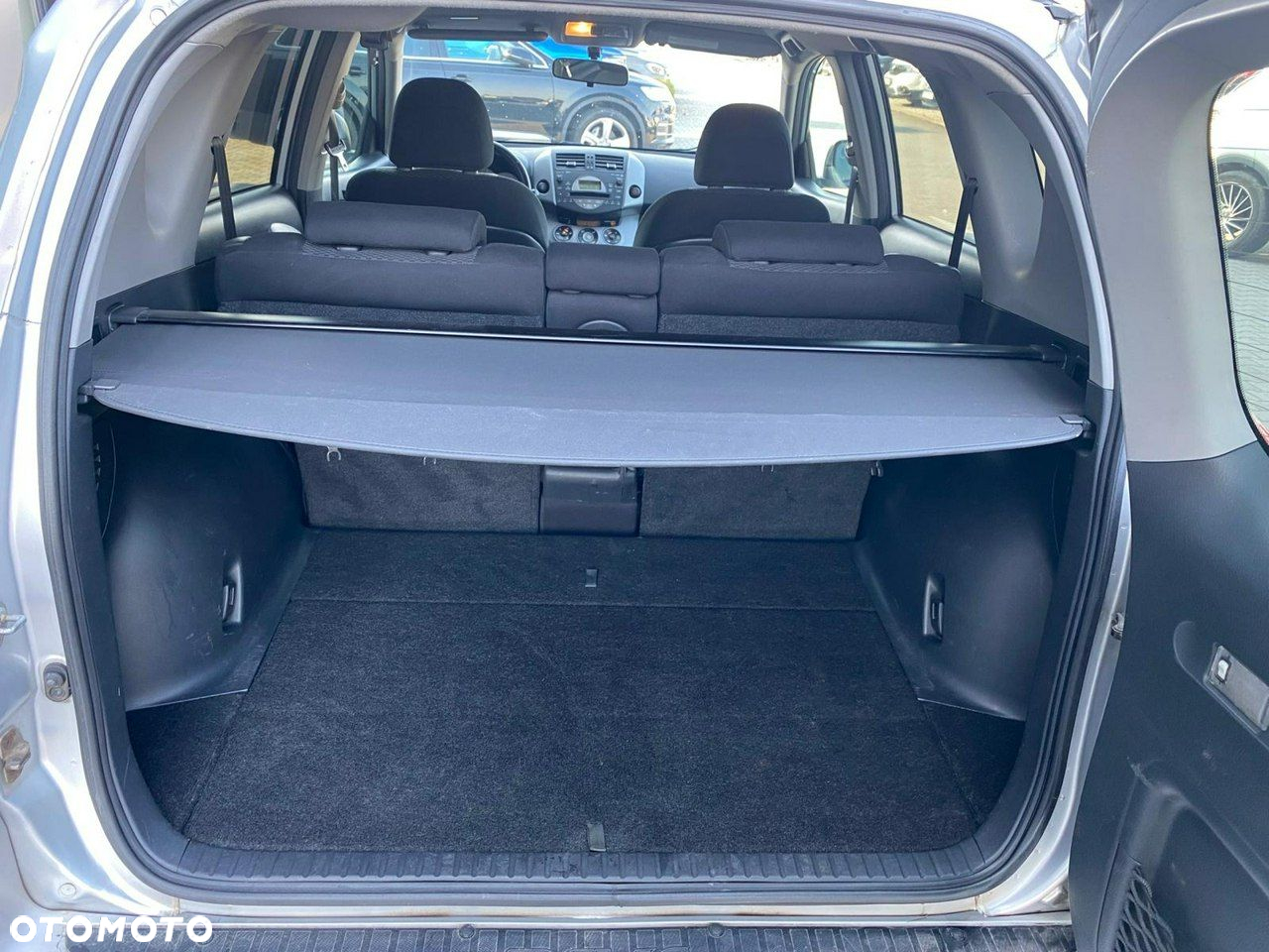 Toyota RAV4 - 6