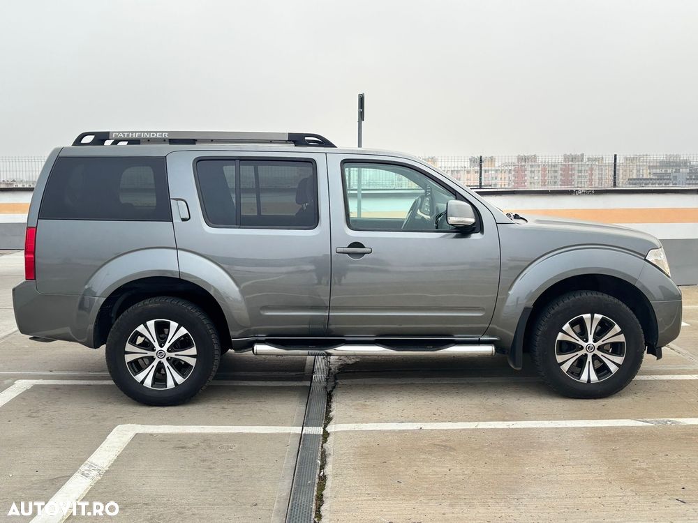 Nissan Pathfinder 2.5 dCi SE Aut. - 2