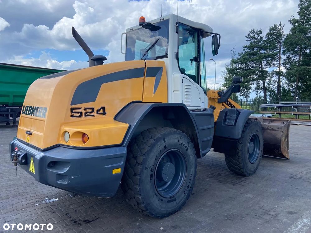 Liebherr L524 - 2