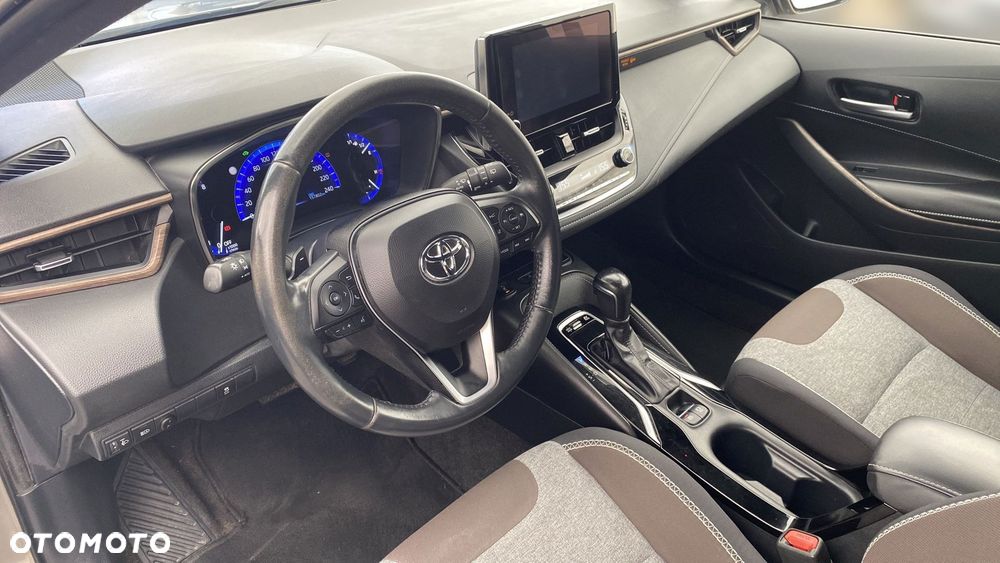 Toyota Corolla 2.0 Hybrid Trek - 10