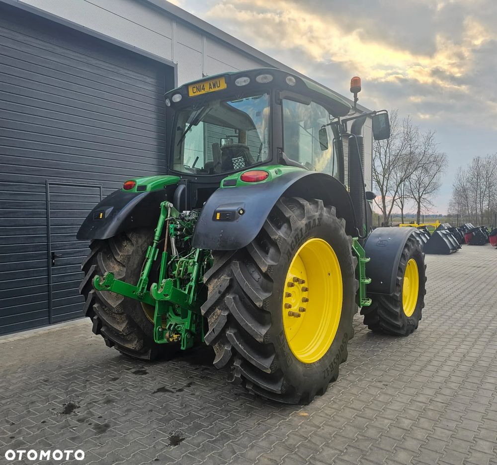 John Deere 6210R - 3