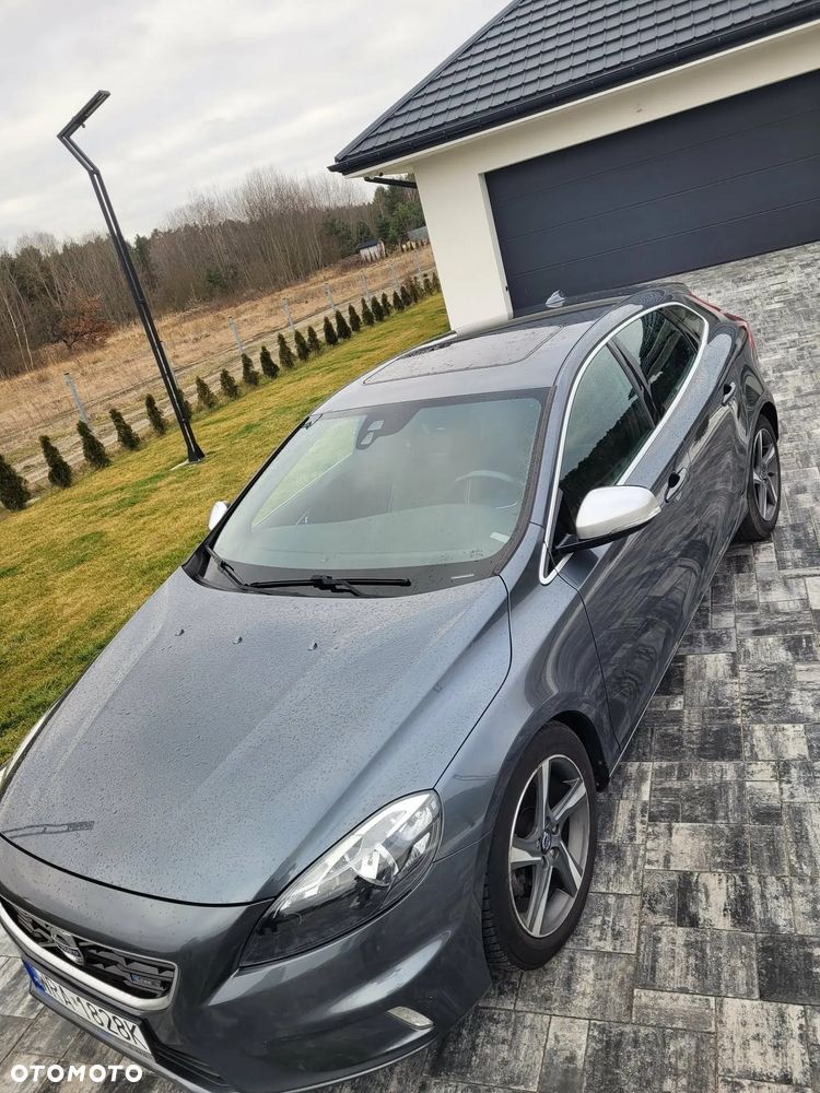 Volvo V40 D2 R Design - 13