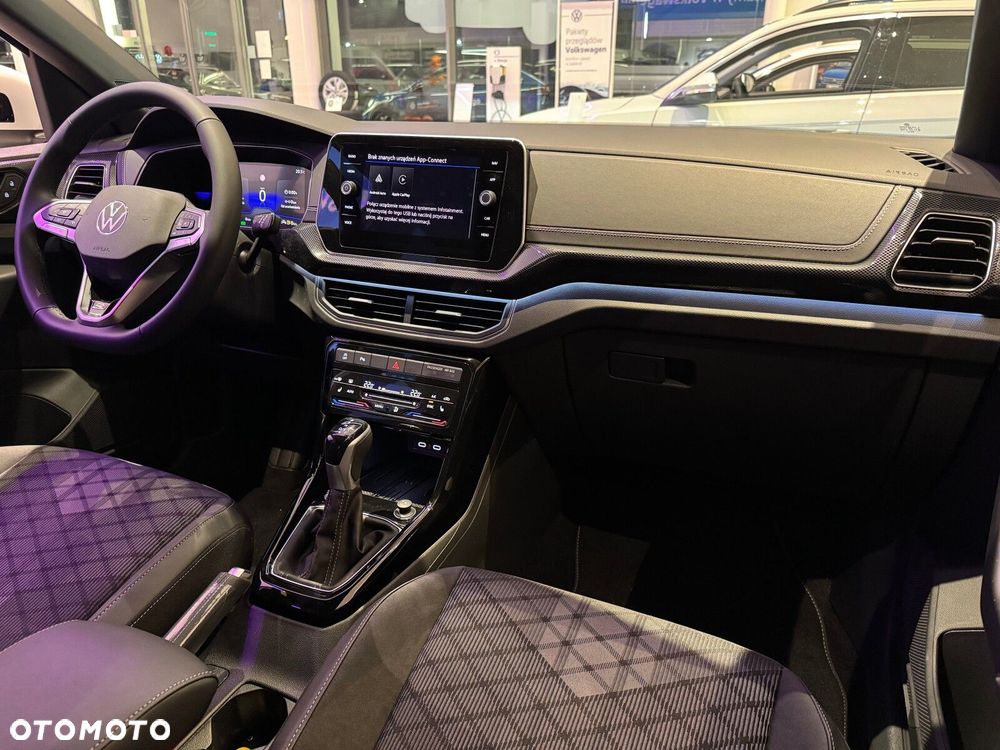 Volkswagen T-Cross - 24