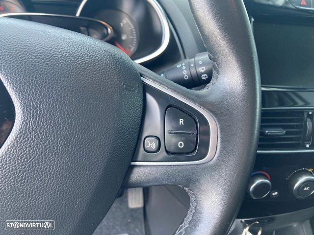 Renault Clio 1.0 TCe Evolution - 42