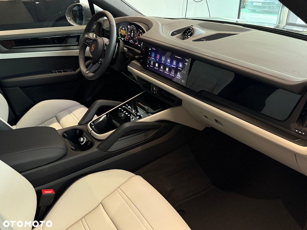 Porsche Cayenne - 27