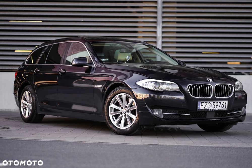 BMW Seria 5 525d xDrive Luxury Line - 6