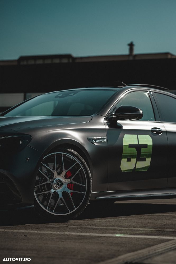 Mercedes-Benz E - 6