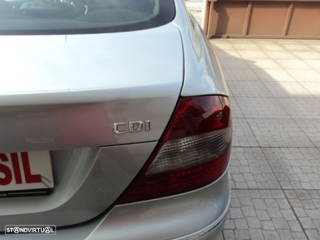 Mercedes-Benz CLK 320 CDi Elegance - 12