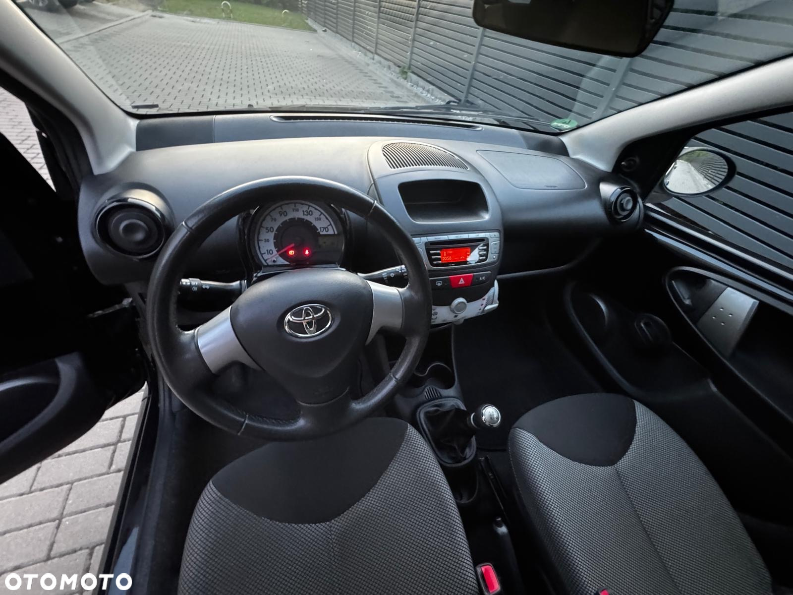 Toyota Aygo Black - 10