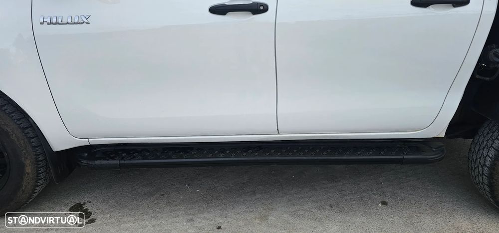 Toyota Hilux 2.4 D-4D 4WD CD CM - 4