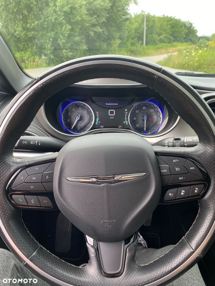 Chrysler Pacifica - 13