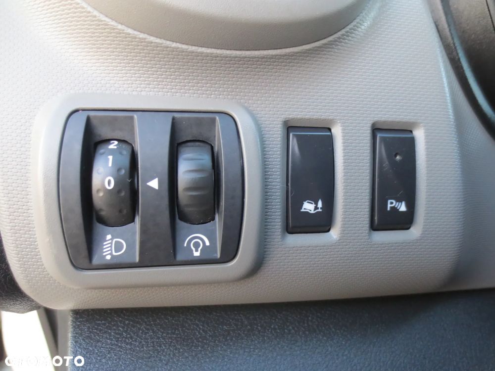 Renault Trafic - 25