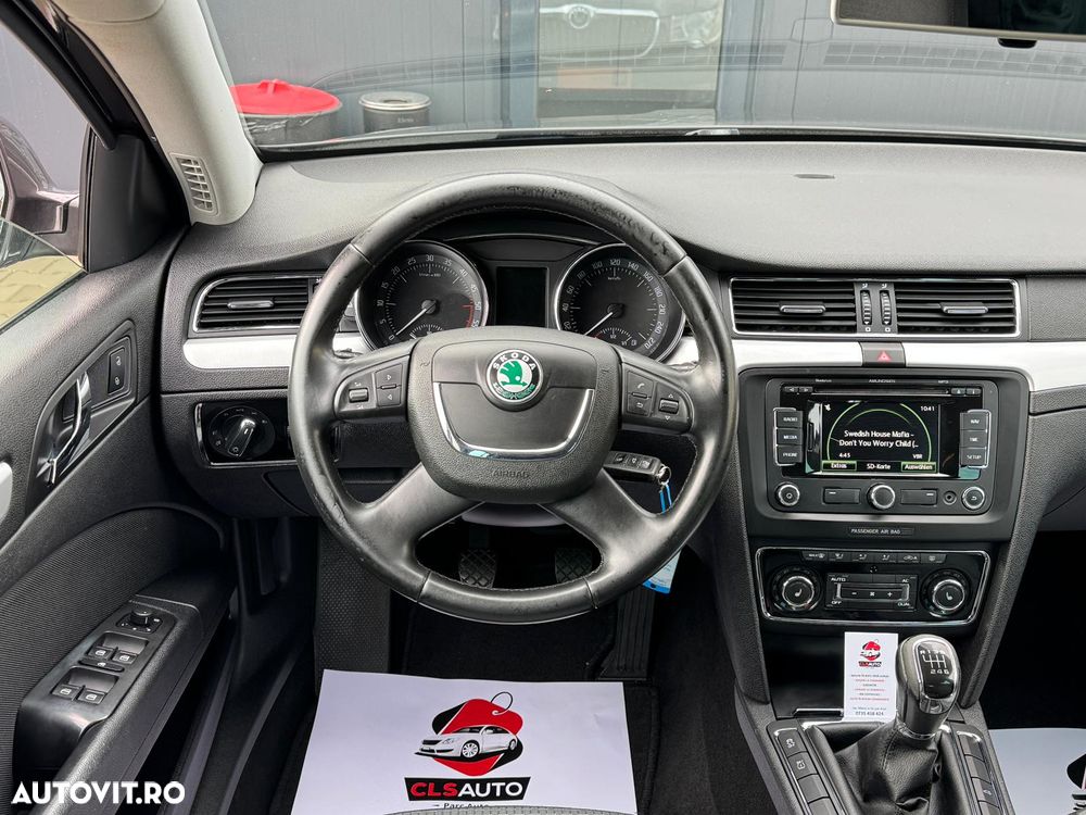 Skoda Superb 2.0 TDI FAMILY - 19