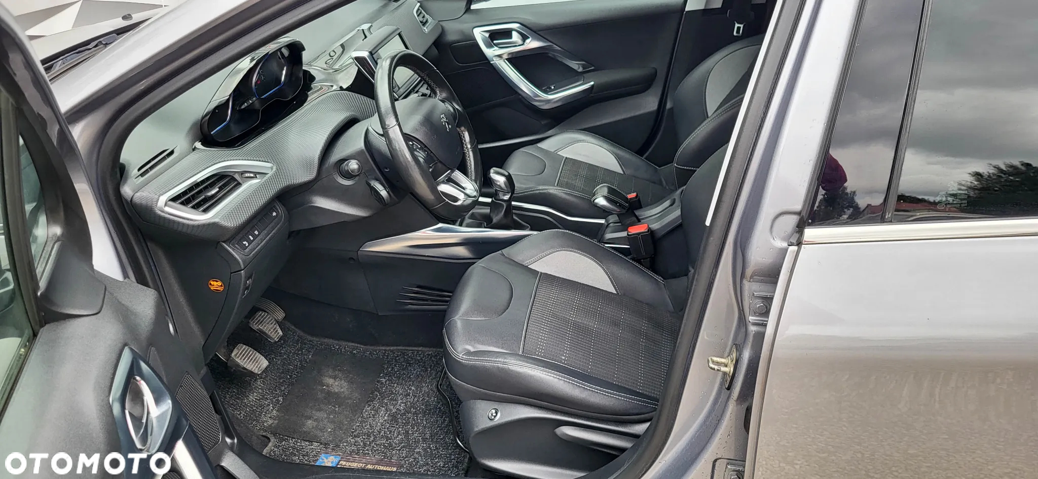 Peugeot 2008 1.6 e-HDi Allure S&S - 17