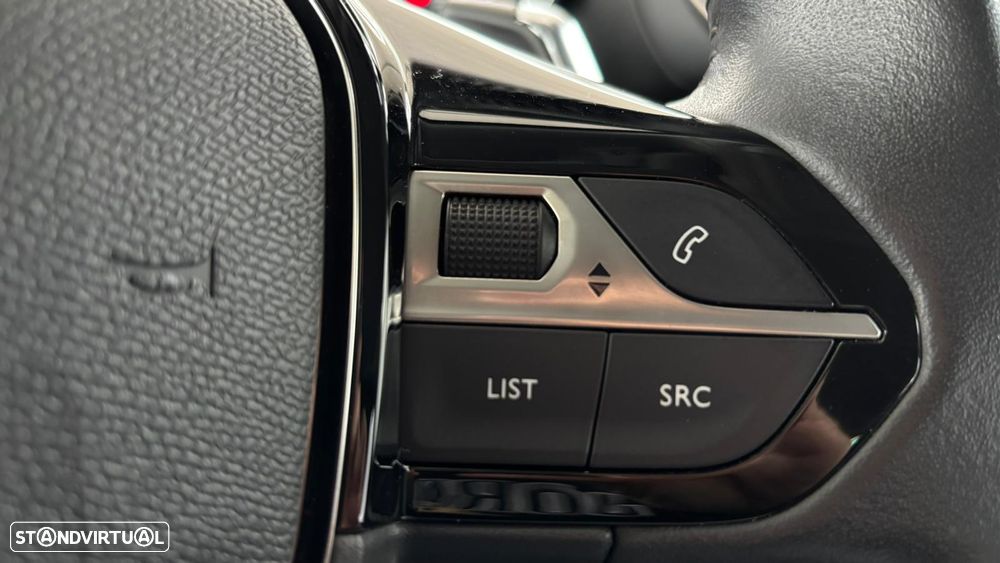 Peugeot 2008 1.5 BlueHDi Allure EAT8 - 6