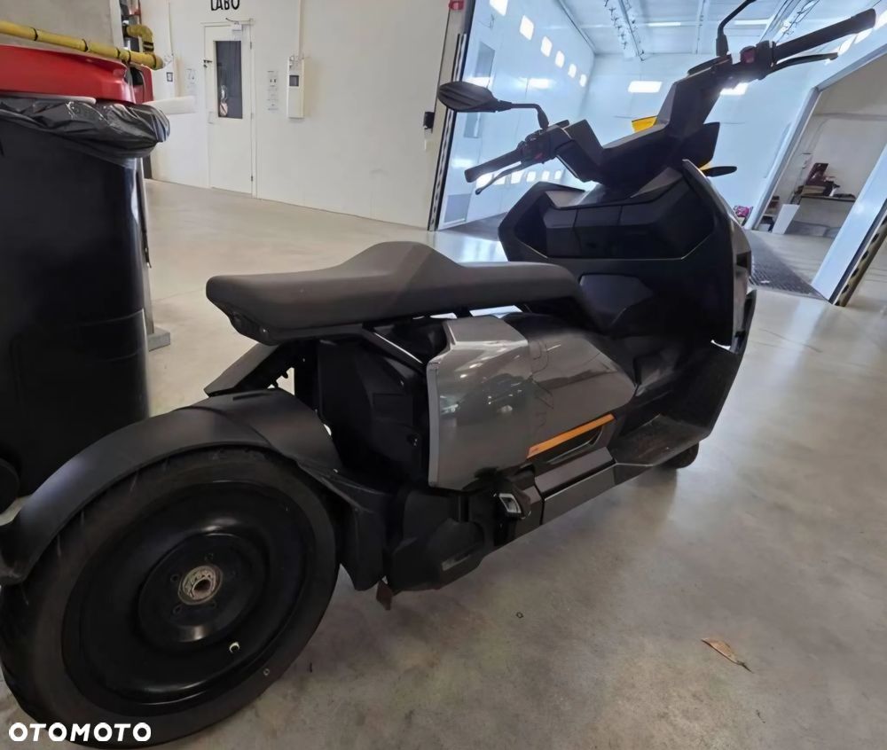 BMW CE 04 - 13