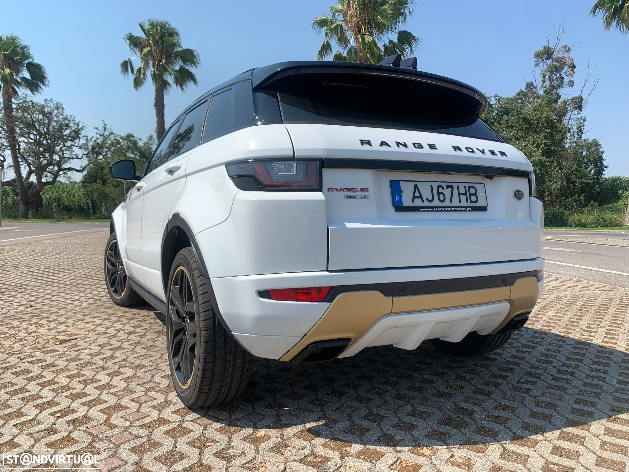 Land Rover Range Rover Evoque 2.0 TD4 SE Dynamic Auto - 3