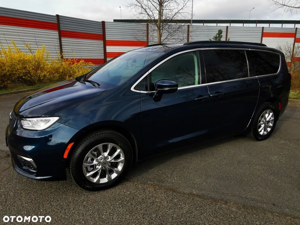 Chrysler Pacifica - 14