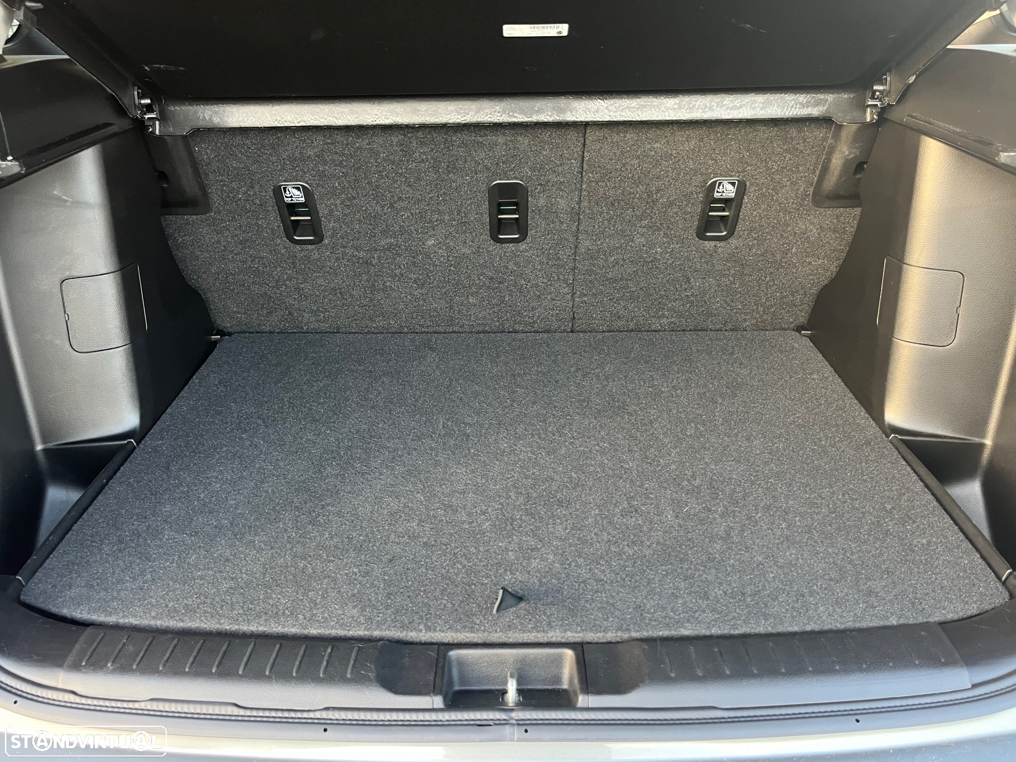 Suzuki Vitara 1.5L AGS GLX Strong Hybrid - 33