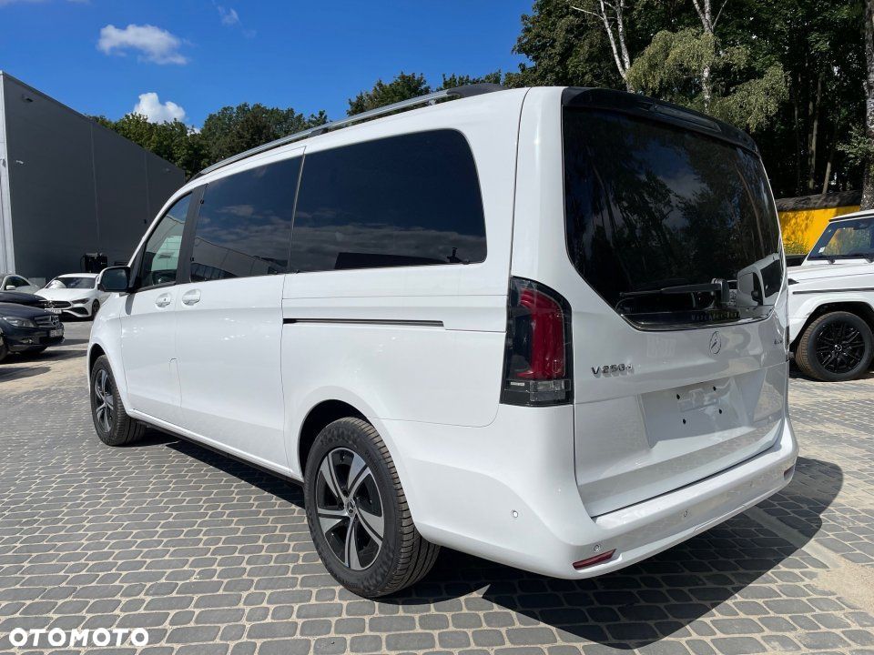 Mercedes-Benz Klasa V - 3