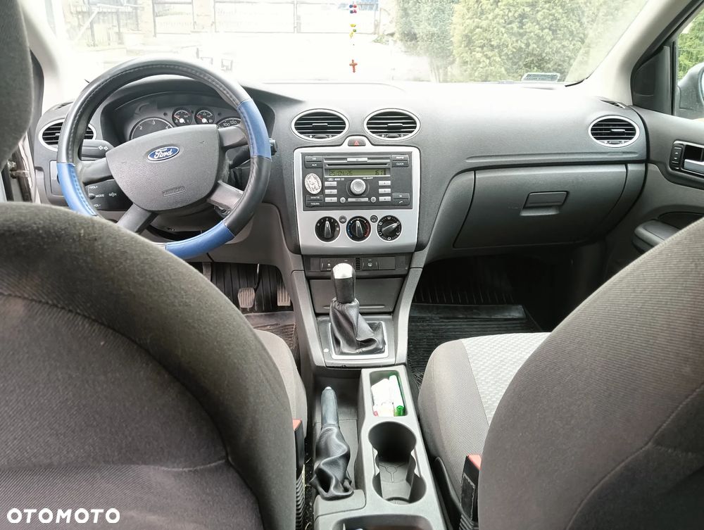 Ford Focus 1.6 TDCi DPF Ambiente - 7