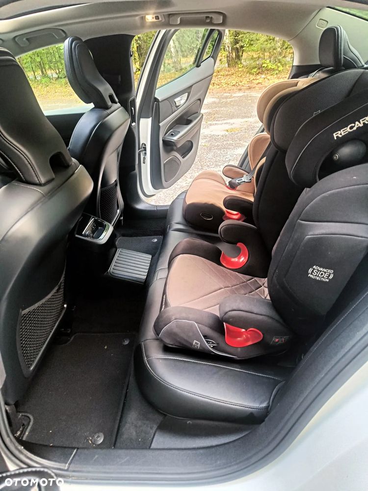 Volvo S60 T8 Recharge AWD Plus Dark - 29