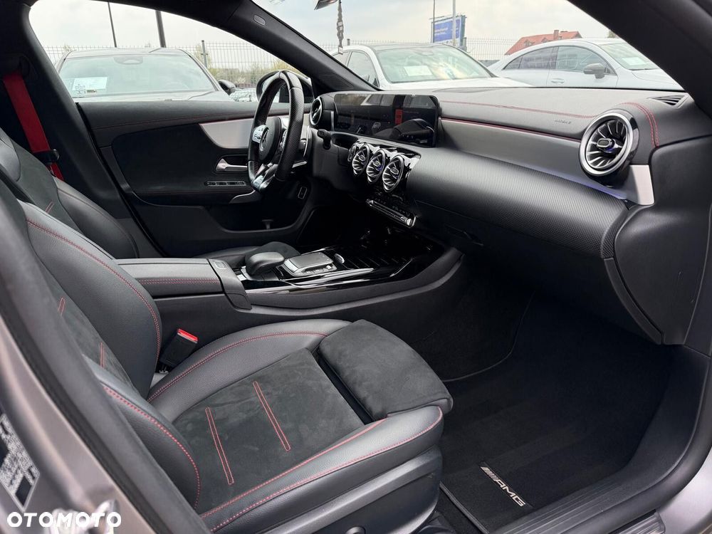 Mercedes-Benz CLA - 18