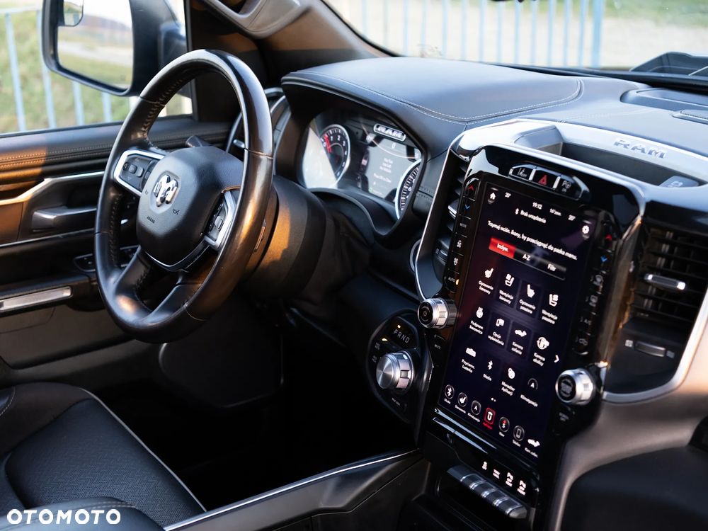 RAM 1500 5.7 Crew Cab Laramie - 19