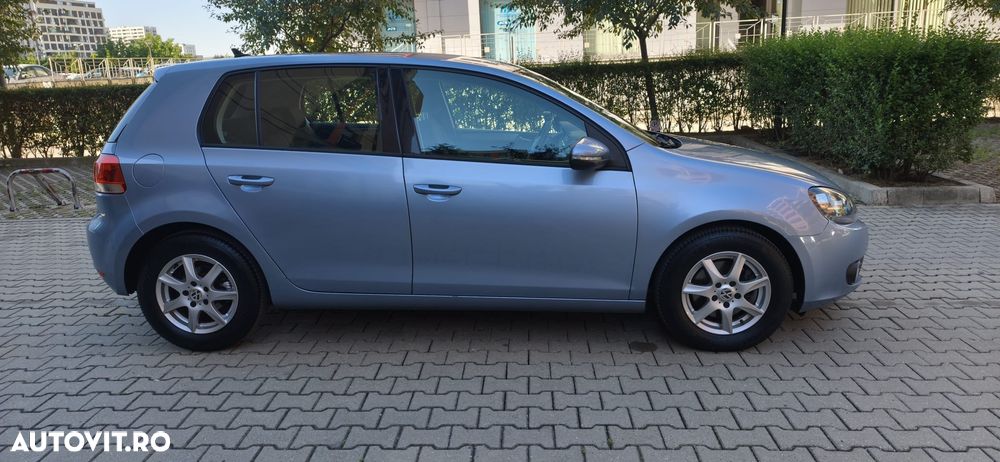 Volkswagen Golf - 10