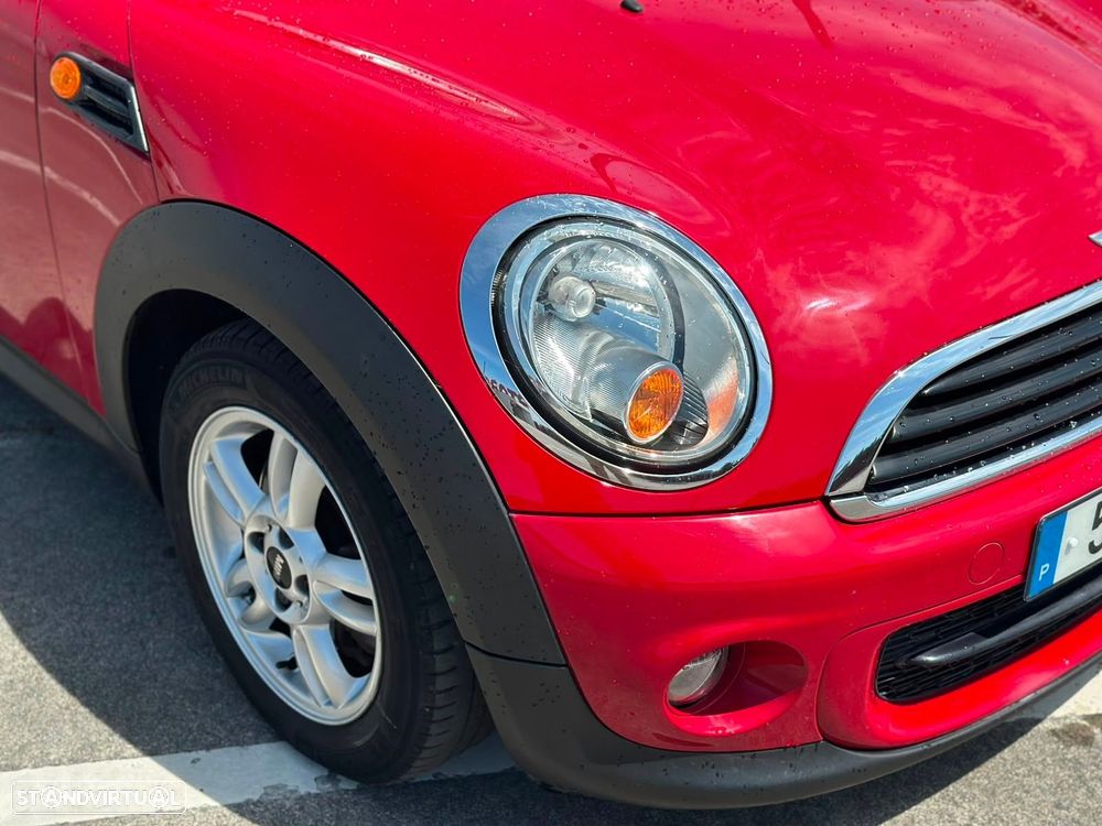 MINI 3 Portas One D - 8