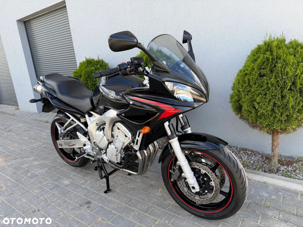 Yamaha FZ - 4