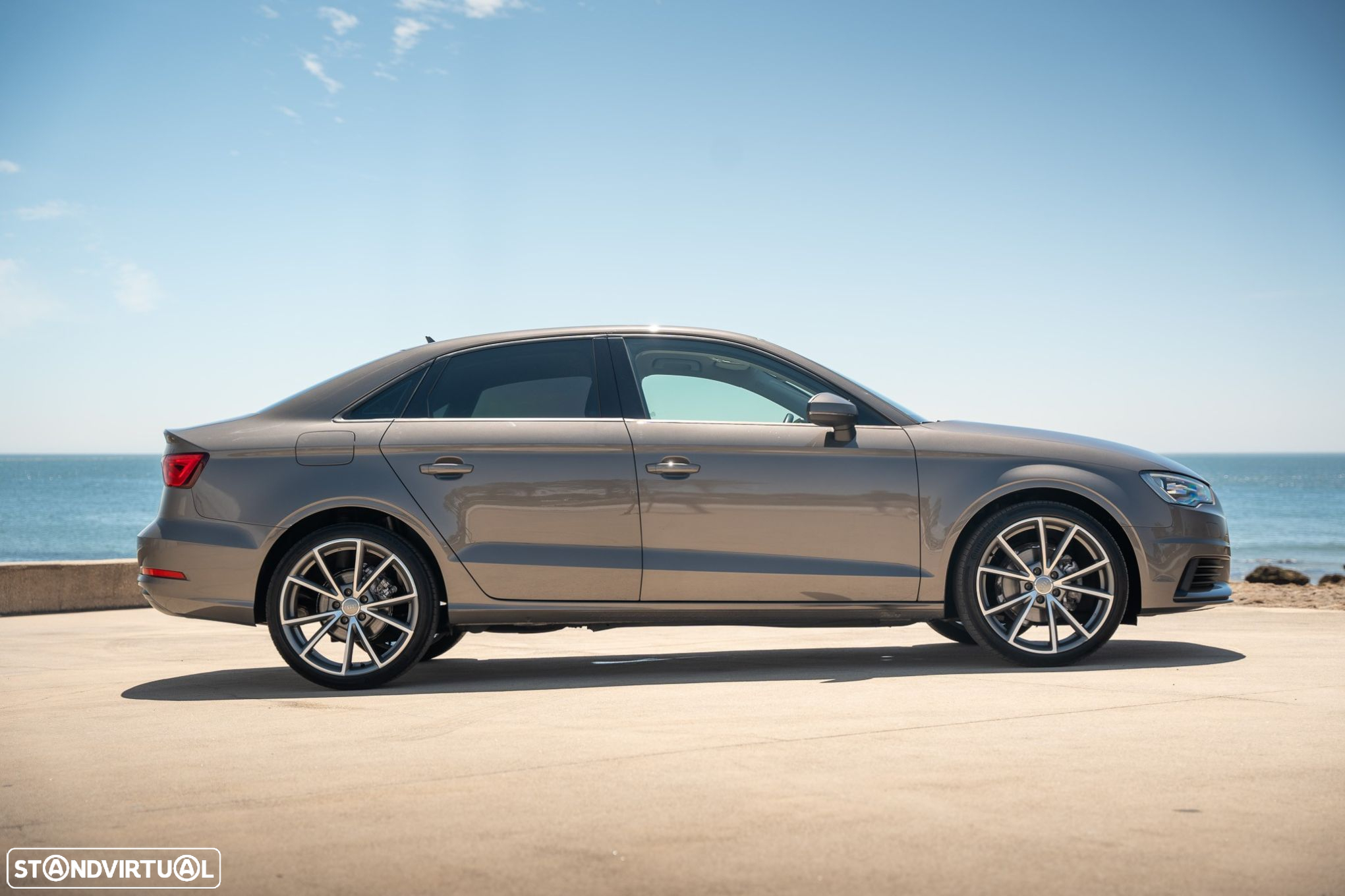 Audi A3 Limousine 1.6 TDI S-line - 2