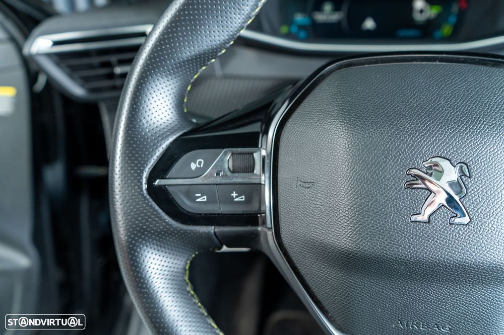 Peugeot e-208 GT Pack - 18