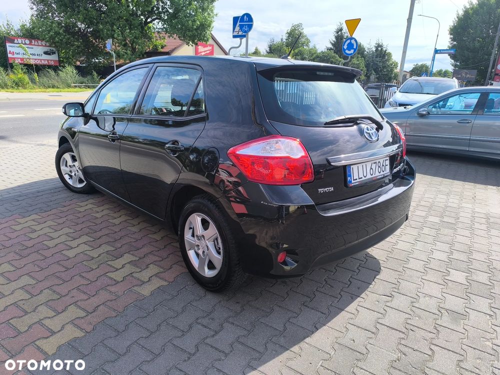 Toyota Auris - 4