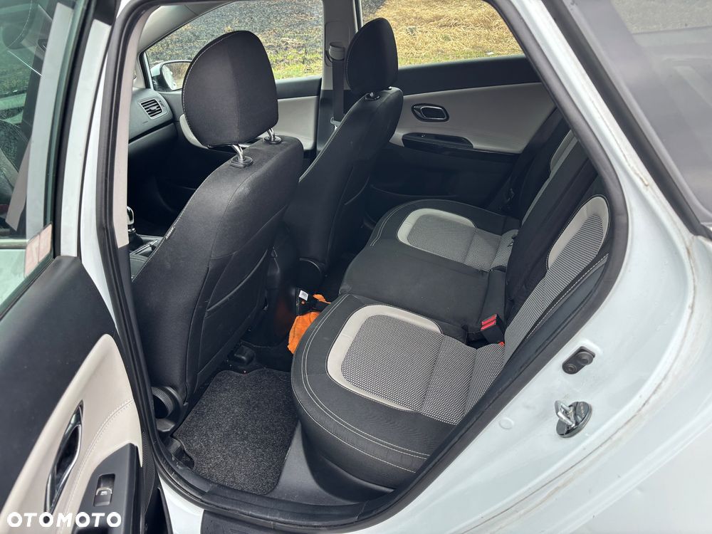 Kia Ceed 1.6 GDI Business Line - 12