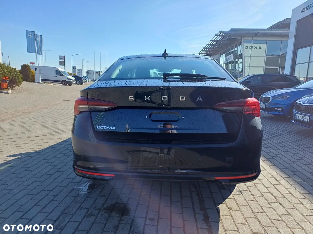 Skoda Octavia 2.0 TDI Drive Essence DSG - 8