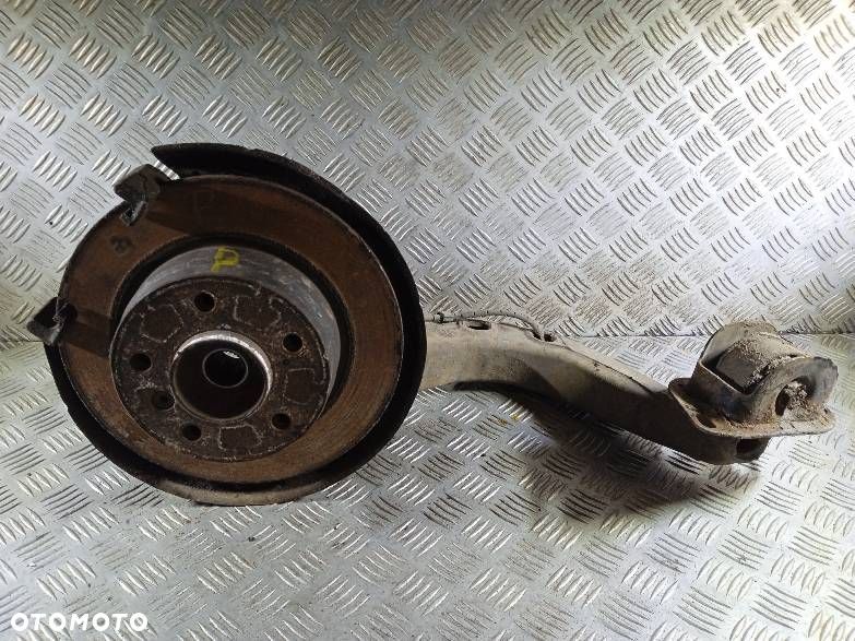 WAHACZ PIASTA PRAWY TYLNY BMW E46 - 1