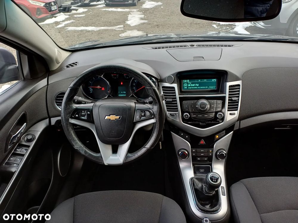 Chevrolet Cruze 1.8 LT+ - 19