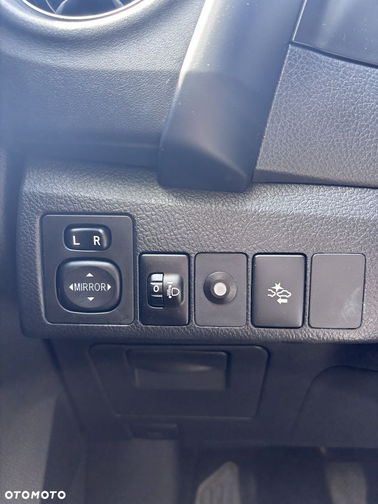 Toyota Auris 1.6 Prestige - 10